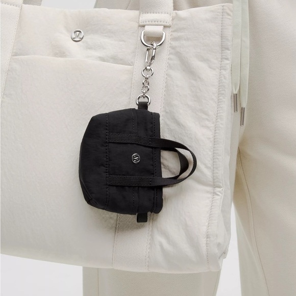 Daily Multi Pocket Nano Tote Bag - Black - Picture 2 of 3